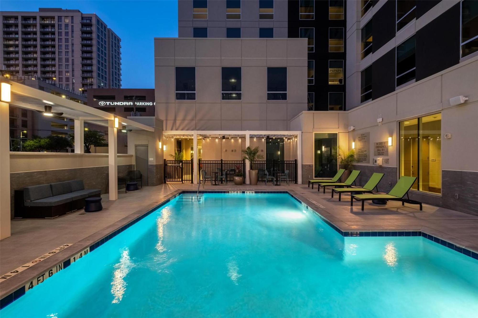 Home2 Suites By Hilton Houston Downtown Convention Center Eksteriør bilde